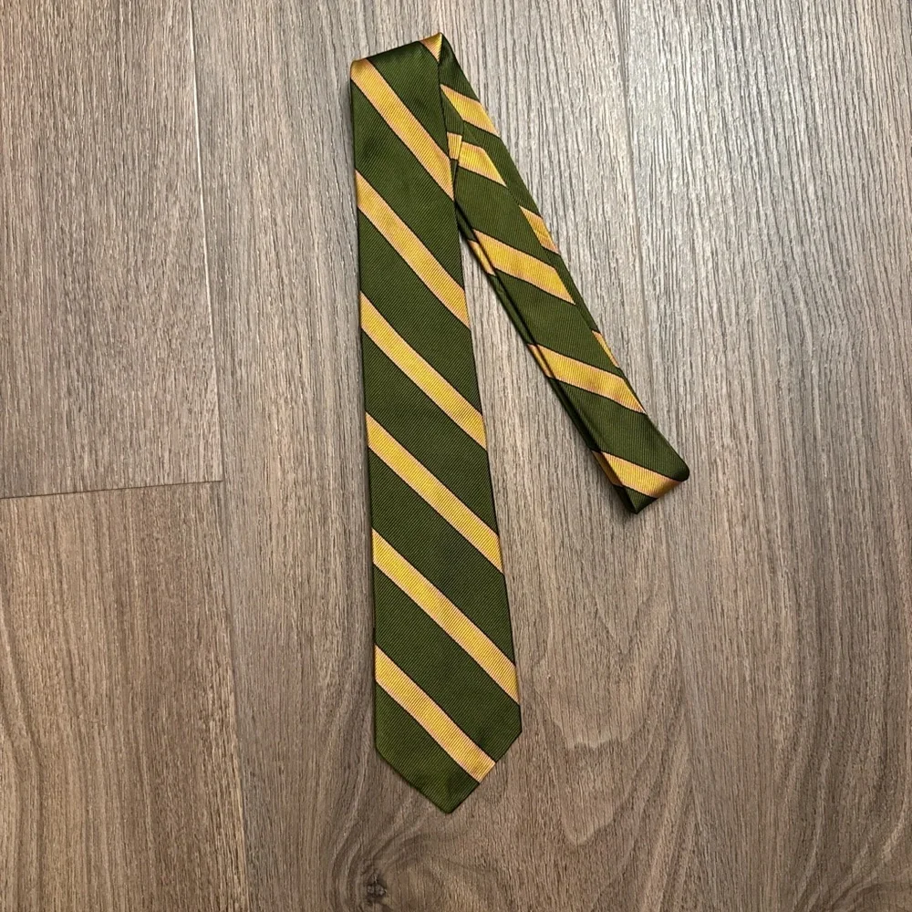 Vintage bill tomlin Olive and Yellow Striped Men's Tie - Picture 2 of 6